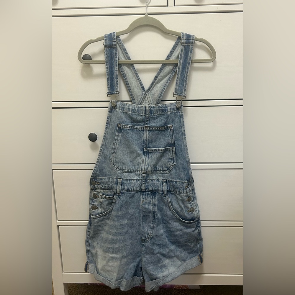NEVER WORN free people short overalls!